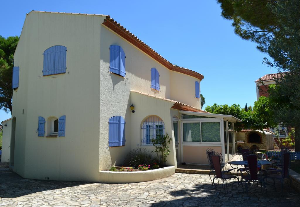 La Perle De Ceylan Hotel Montagnac  Bagian luar foto
